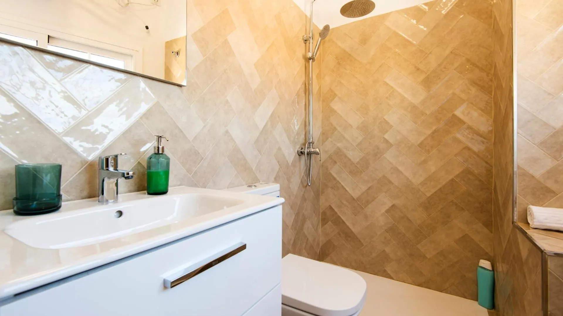 New For Couples Malaga Center Tour Apartment
